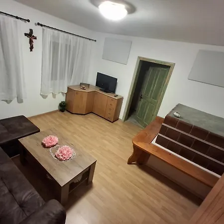 Апартаменты Apartma Hiska Vrh Stari Trg pri Lozu